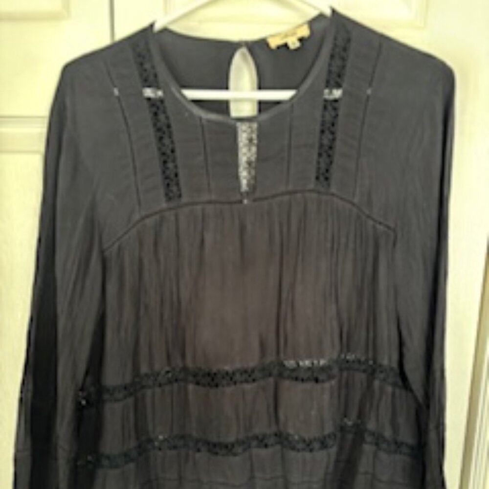Aritzia Wilfred Beaudry Babydoll Blouse top, Long Sleeve, Peasant Black